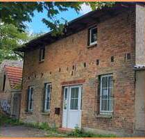 Wer möchte sich selbst verwirklichen oder liebt große Räume ? Ein Stadthaus mit sonnigem Innenhof. - Röbel