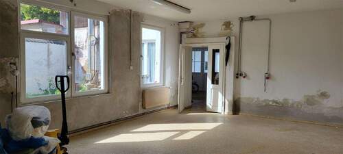 Großzügiger Eingangsbereich - 3 Zimmer Einfamilienhaus in Röbel