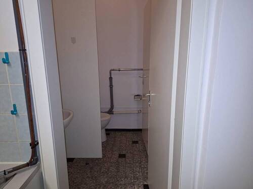 WC - 