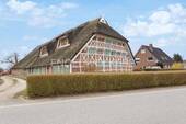 Beeindruckendes, denkmalgeschütztes Bauernhaus - 