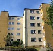 Helle 2-Zimmer-Dachgeschosswohnung mit Aufzug, Balkon und Blick über Nürnberg