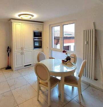 EG. Platz für Ihre Sitzecke. - 