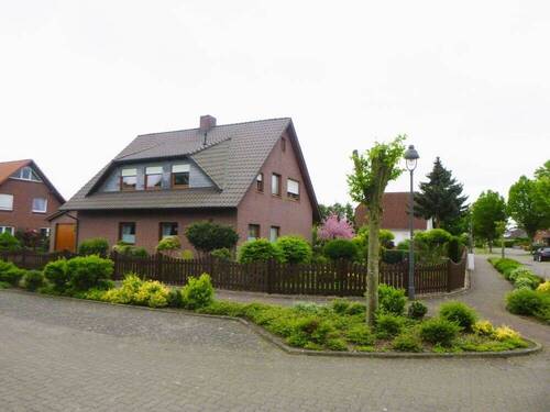 Hausansicht - 5 Zimmer Einfamilienhaus zum Kaufen in Barnstorf