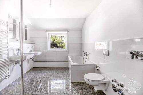 Modernes Badezimmer - Etagenwohnung mit 138,00 m&sup2; in München zum Kaufen