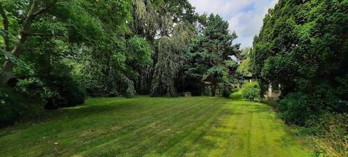 weitläufiger Gartenbereich - 5 Zimmer Einfamilienhaus zum Kaufen in Erfde