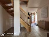 Eingangsbereich mit Treppe ins OG - 3 Zimmer Einfamilienhaus in Buttstädt