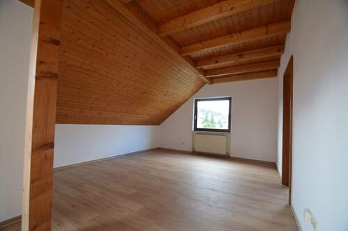 Wohnbereich - Etagenwohnung mit 83,00 m&sup2; in Bad Kissingen zur Miete