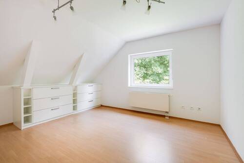 Zimmer 1 DG - 