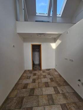 Küche mit HWR + WM-Anschluss - 