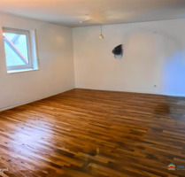 Moderne 3,5 Zimmer-Wohnung mit Balkon und Garage in Langenau