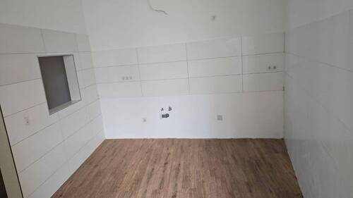 Küche - 4 Zimmer Etagenwohnung in Magdeburg
