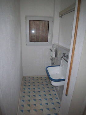 WM-Raum v. Treppenhs. zug. - 