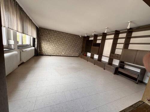 Bild 3 - 5 Zimmer Etagenwohnung in Pforzheim