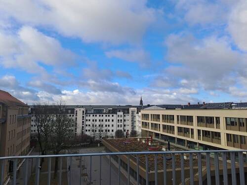 Blick vom Balkon - Etagenwohnung mit 78,50 m² in Dresden zum Kaufen