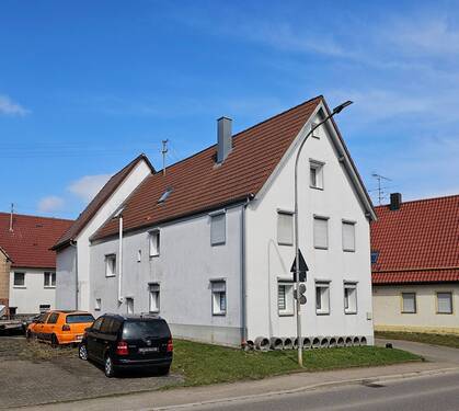 Hausansicht Südwest - Etagenwohnung mit 202,50 m² in Laichingen zum Kaufen