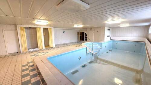 Keller Sauna.jpg - 