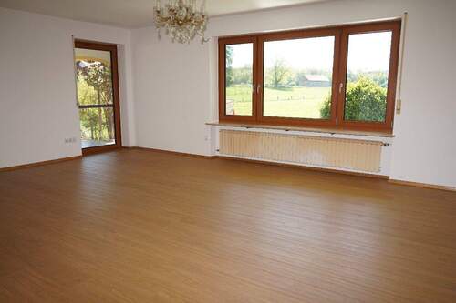 Das Wohnzimmer - 5 Zimmer Doppelhaushälfte zur Miete in Apfeldorf