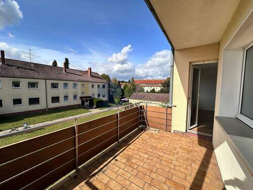Südwestbalkon - 3 Zimmer Etagenwohnung zur Miete in Bergen
