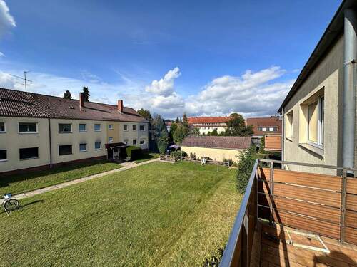 Blick vom Balkon - 3 Zimmer Etagenwohnung in Bergen