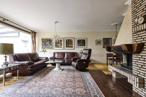 Enorm großer Wohnbereich (ca. 42 qm) - 