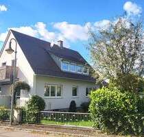 +++Leipheim, charmantes Ein- oder Zwei-FH, ca. 158 m² Wfl., Garage, 634 m² Eckgrundstück+++