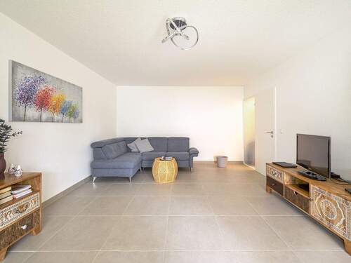 Wohnzimmer Ansicht 2 - Etagenwohnung mit 68,30 m² in Karlsruhe / Neureut zum Kaufen