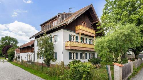 Außenansicht 1 - Projekt mit Perspektive: Bauernhaus auf großem Grundstück in ruhiger Lage