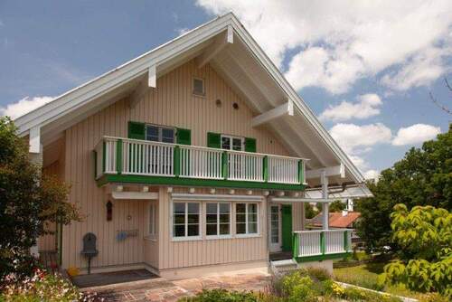 Ansicht-Ost - 8 Zimmer Mehrfamilienhaus, Wohnhaus in Reichling-Ludenhausen