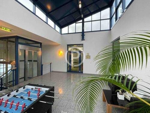 Aufzug / Empfangsbereich im 2. OG - Büro zur Miete in Waiblingen