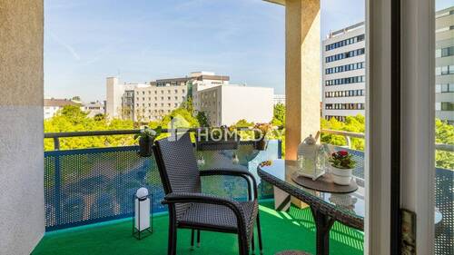 Loggia 1 - 3 Zimmer Etagenwohnung zum Kaufen in Hanau