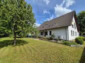 Rückseite mit Garten - 