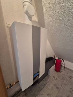 DG: Abstellraum mit Heizung - 