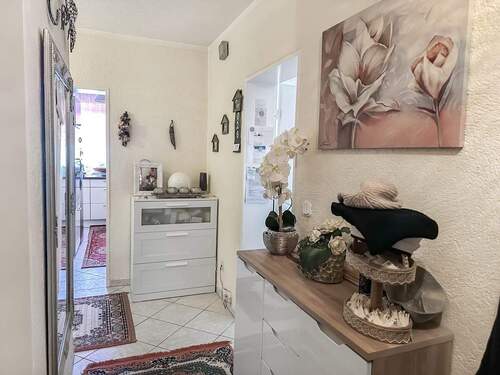 Flur - Etagenwohnung mit 97,00 m&sup2; in Herford zum Kaufen