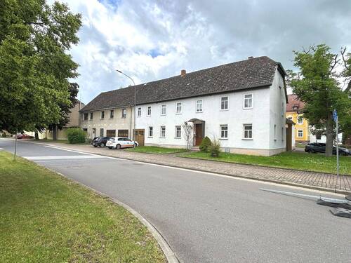 Vorderansicht - Altes Bauernhaus - neues Zuhause, unbegrenzte Möglichkeiten!