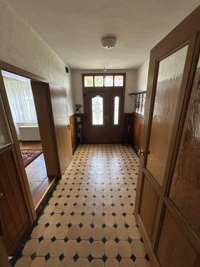 Eingangsbereich - 8 Zimmer Einfamilienhaus in Guthmannshausen
