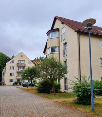 Seitenansicht Erker - Selbst einziehen oder vermieten - ETW mit Balkon und Blick ins Grüne!