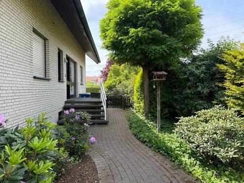 Eingangsbereich - Mehrfamilienhaus, Wohnhaus mit 200,00 m² in Osnabrück zum Kaufen