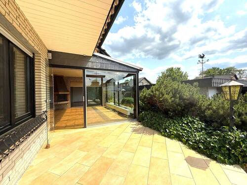 Terrasse und Wintergarten - 