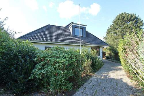 Auffahrt - 5 Zimmer Einfamilienhaus in Pinneberg
