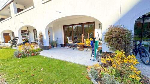 Blick auf die Terrasse - 3 Zimmer Terrassenwohnung in Garmisch-Partenkirchen