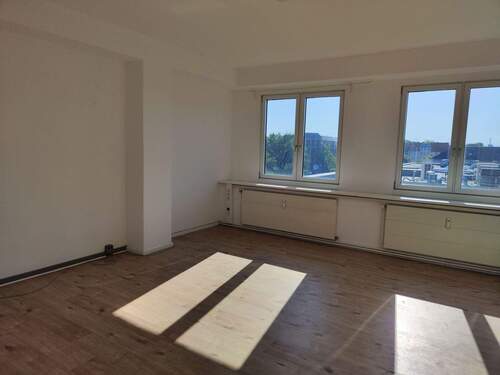 Raum - Büro mit 52,00 m&sup2; in Berlin zur Miete