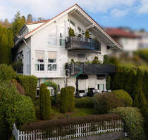 Gepflegtes Mehrfamilienhaus mit ca. 270 m², Garten, weitläufigem Ausblick und 3 Garagen - Remshalden Geradstetten