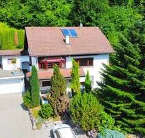 Attraktives Einfamilienhaus mit separater Einliegerwohnung in beliebter Lage von Kadelburg zu verkaufen - Küssaberg