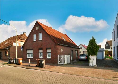 Strassenseite - Einfamilienhaus mit Potential in Wilhelmshaven
