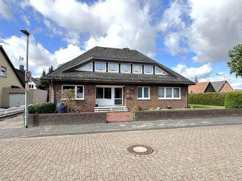 Frontansicht - 7 Zimmer Einfamilienhaus zum Kaufen in Lohne