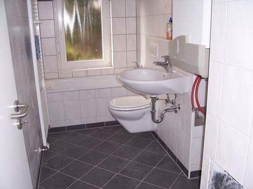 Bild 1 - 1,5 ZKB, 48 m², die Wohnung wurde grundsaniert und wird demnächst frei.