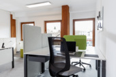 eigener Arbeitsplatz im Büro - Büro in Oberhaching