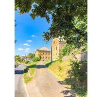 Vierseithof mit saniertem Dreifamilienhaus! - Neustadt Polenz