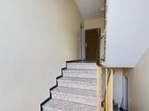 Treppenhaus - 3 Zimmer Etagenwohnung in Lübeck