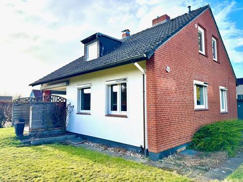 Außenansicht - Einfamilienhaus mit 100,00 m&sup2; in Eutin zum Kaufen